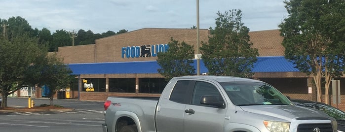 Food Lion Grocery Store is one of Start Living In May 2012 G.E.J.
