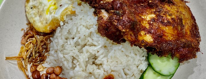Spicy Wife Nasi Lemak is one of SG Food.