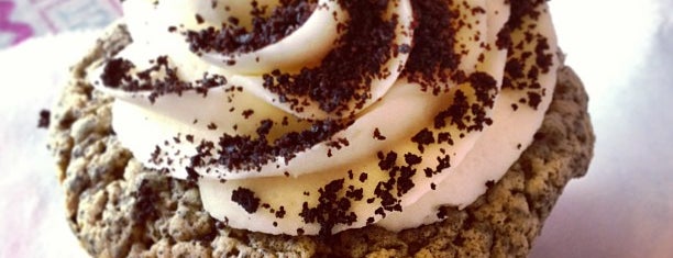 Pamcakes: A Philly Cupcakery is one of Philadelphia Approved.