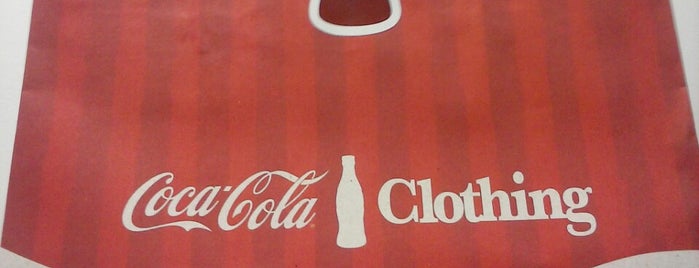 Coca-Cola Clothing is one of Shopping RioMar Recife.