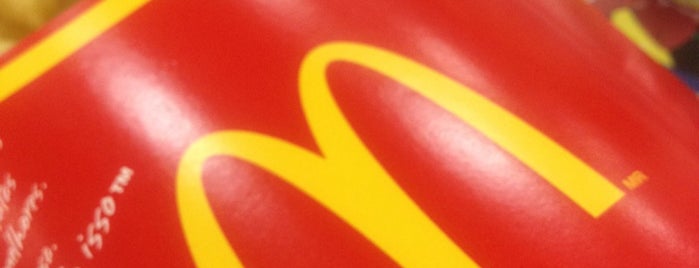 McDonald's is one of Lugares favoritos de Giovana.