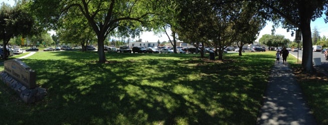 Meadow Homes Park is one of Lugares favoritos de Ryan.