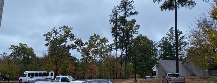 Hammond Park is one of ATL Outdoors.