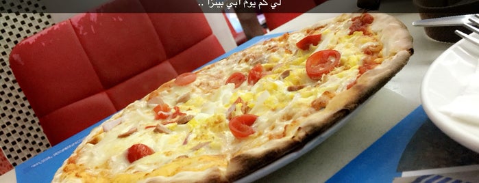 Pizza2Pizza is one of Tempat yang Disimpan Vedat.