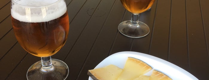 Meson san juan is one of Cerveza y tapas por un tubo (Cáceres).