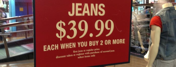 The Levi's Outlet is one of Posti che sono piaciuti a Joanne.