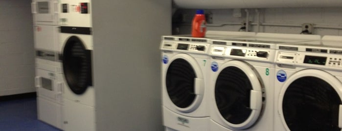 Madison Arms Laundry Room is one of Ara.