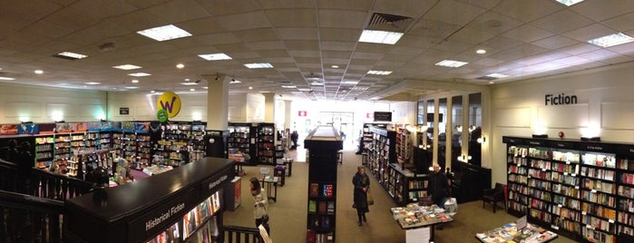 Waterstones is one of Katyaさんのお気に入りスポット.