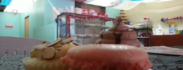 Dulci Bakery Café By: Al & An's cupcakes is one of Coffee Lovers PR.
