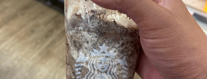Starbucks is one of Alberto J S'ın Beğendiği Mekanlar.