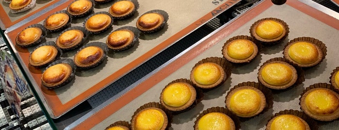 BAKE CHEESE TART 京都寺町店 is one of Keith’s Liked Places.