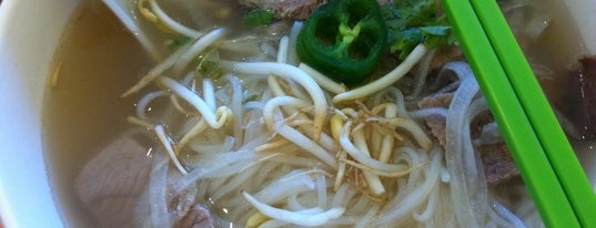 Greenleaf Vietnamese Cuisine is one of สถานที่ที่ Kapil ถูกใจ.