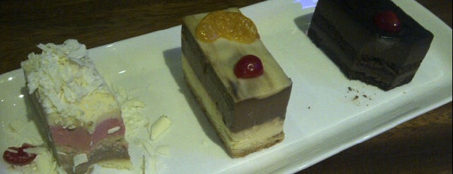 Cheese Cake Factory is one of fav food.