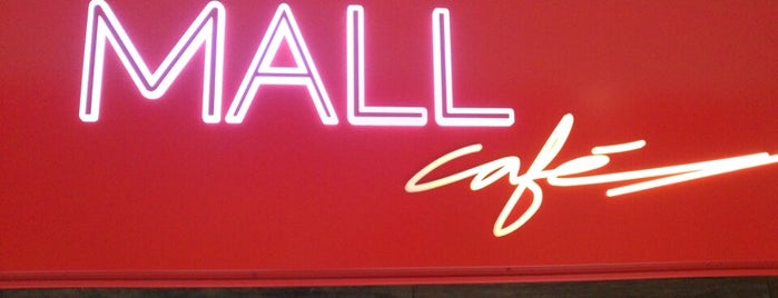 Mall Café is one of Tempat yang Disukai Clovis.