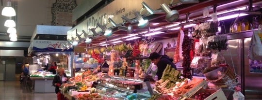 Mercat de Sarrià is one of Martaさんのお気に入りスポット.