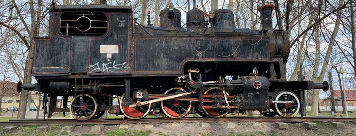 Baja vasútállomás is one of Pályaudvarok, vasútállomások (Train Stations).