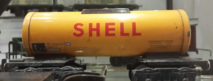 Shell Türkiye is one of Lugares favoritos de Fulya U..
