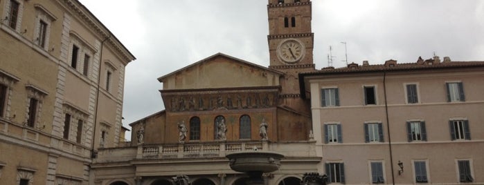 Piazza di Santa Maria in Trastevere is one of Roma.