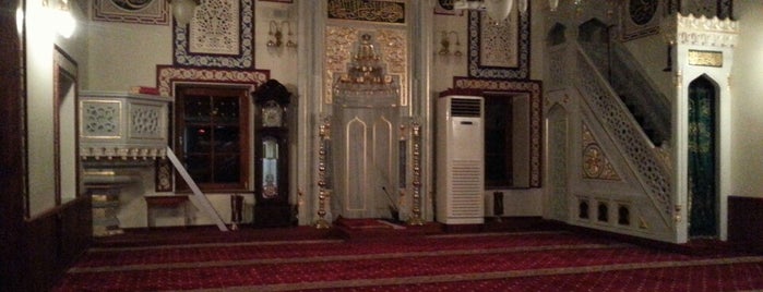 Merdivenköy Camii is one of Şeyda'nın Kaydettiği Mekanlar.