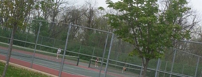 Lofino Park Tennis Courts is one of Parks.