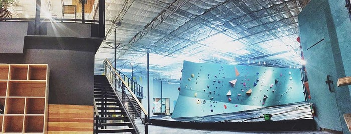 Austin Bouldering Project is one of Tempat yang Disimpan Vy.