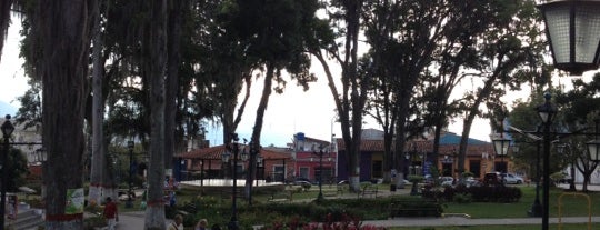 Plaza Antonio José de Sucre (Plaza de Milla) is one of Posti che sono piaciuti a Andres.