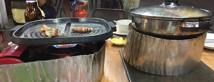 2+1 BBQ Steamboat is one of Jalan Jalan Ipoh Eatery.
