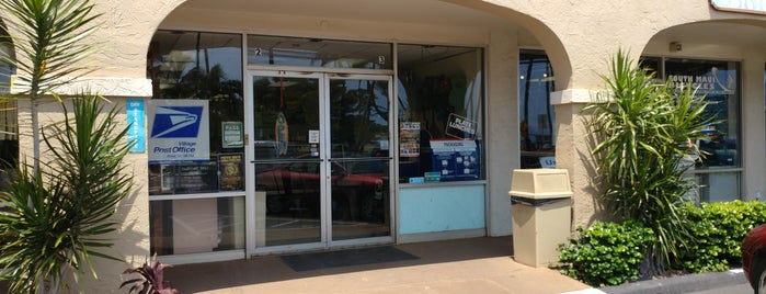 Surfside Cafe Maui is one of Maui.