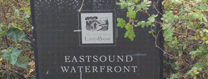 Eastsound Waterfront Park is one of Tempat yang Disukai Gayla.