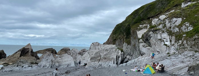 Tunnels Beach is one of Devon 2016.