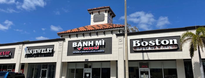 Boston Bakery & Cafe is one of Orlando bloom.