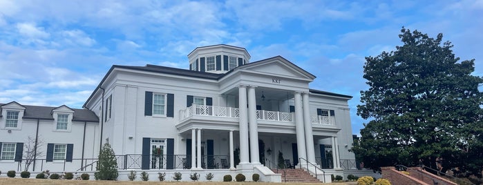 University of Mississippi is one of Stephanie'nin Beğendiği Mekanlar.