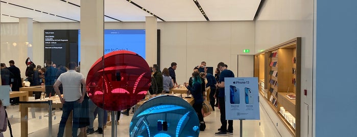 Apple Bluewater is one of Apple - Official UK Stores - May 2018.