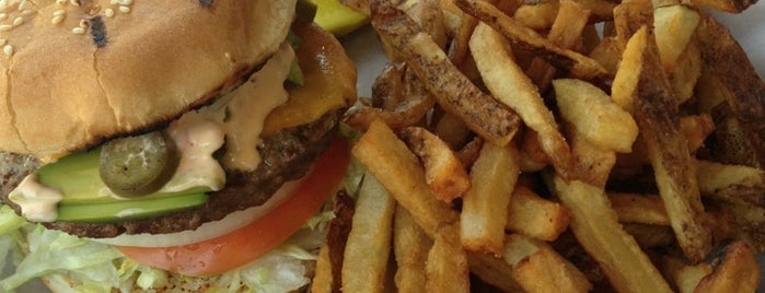 Joy Burger Bar is one of สถานที่ที่บันทึกไว้ของ Gonzalo.