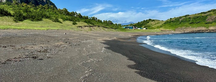 Yongmeori Beach is one of Top Experiences in Jeju.