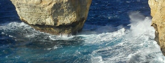 Azure Window is one of Mediterranean 🇮🇹🇬🇷🇹🇷🇮🇱🇸🇮🇦🇱🇧🇦🇭🇷🇲🇹.
