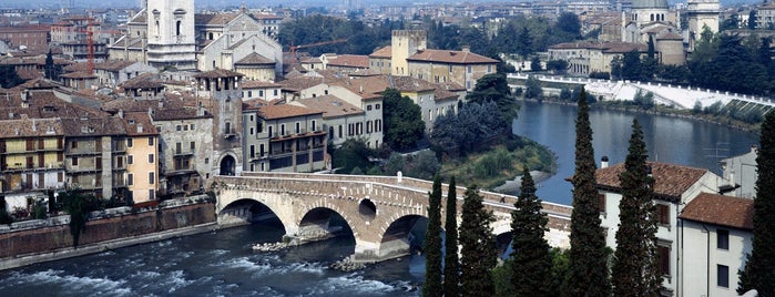 Verona is one of Reisen auf den Spuren berühmter Liebespaare.