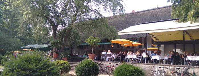 Teehaus im Englischen Garten is one of Lugares favoritos de i.am..