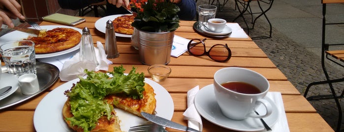 Schönes Café is one of Posti che sono piaciuti a i.am..
