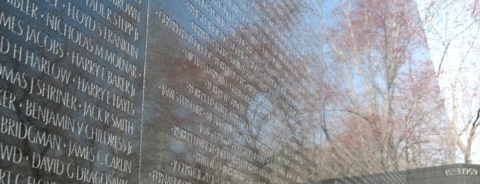 Мемориал ветеранов Вьетнама is one of See the USA.