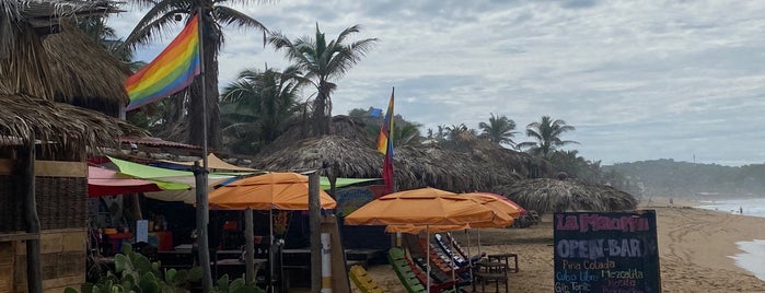 Nue-La Maxima Cafeteria is one of Oaxacan Coast.