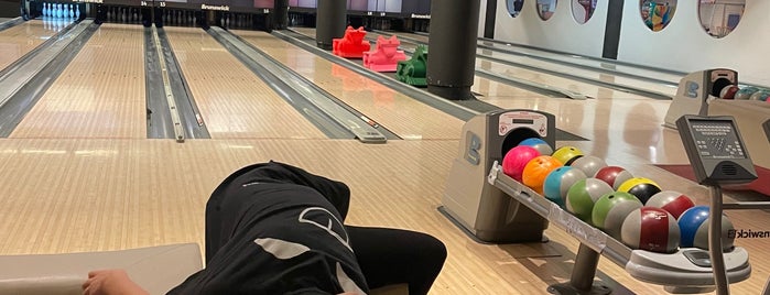 Villa Bowling is one of Leo to visit.