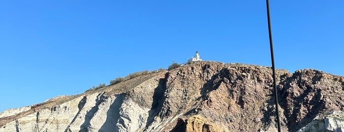 Lighthouse of Akrotiri is one of Spiridoula 님이 저장한 장소.