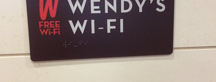 Wendy’s is one of Lieux qui ont plu à Rhea.