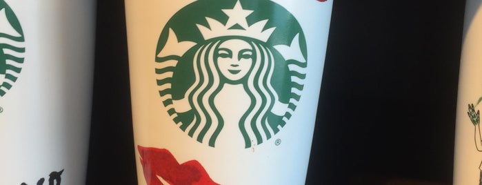 Starbucks is one of Lugares favoritos de Jerod.