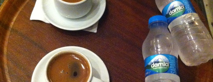 Gloria Jean's Coffees is one of Serkan Yeni.