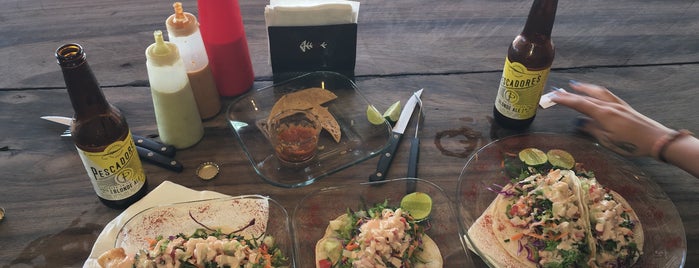 Fish Tacos & Beer is one of Fernanda’s Liked Places.