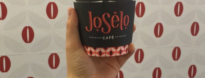 Joselo Café is one of Tempat yang Disukai Fernanda.