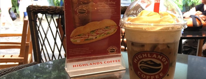 Higland coffee at War Remnants Museum is one of Leoさんのお気に入りスポット.