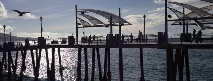 City of Redondo Beach is one of Tempat yang Disukai Oxana.